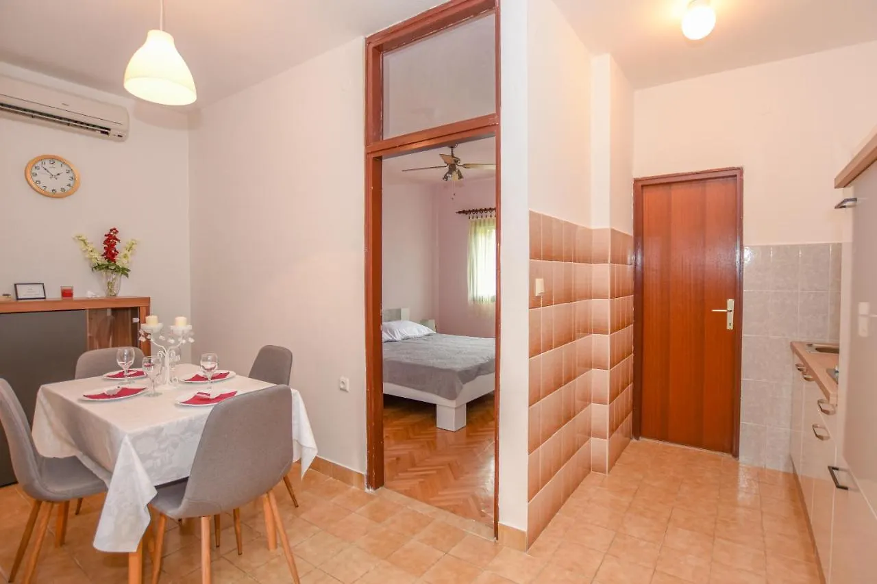 Apartments Kate باغ 0*,  كرواتيا