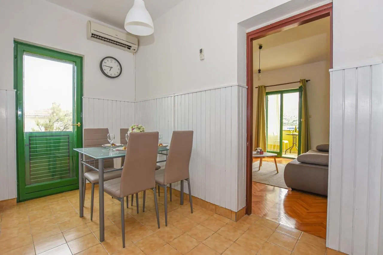 Apartments Kate Pag Town 0*,